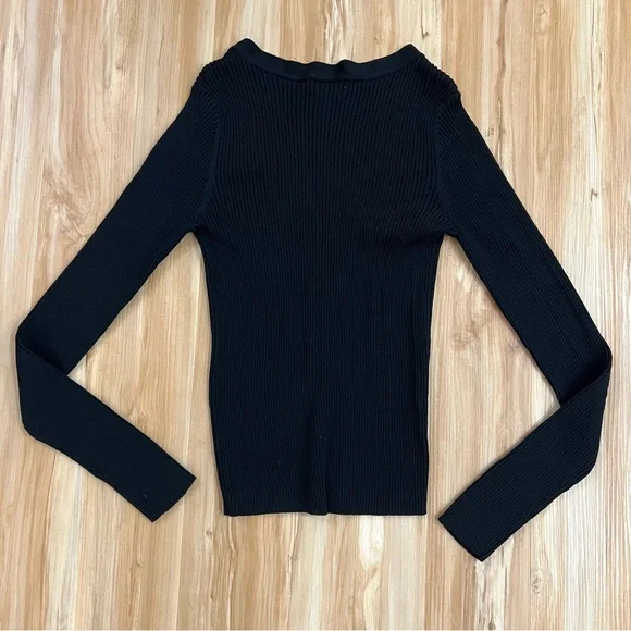 Leith Ribbed Button-Front Sweater - Picture 3 of 4